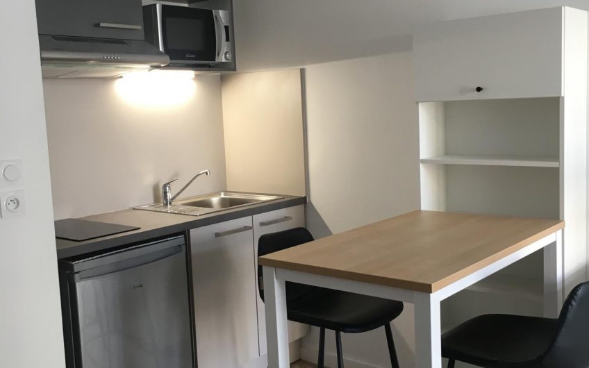 92省Clamart Résidence Etudiante 步行2分钟到T6轻轨站