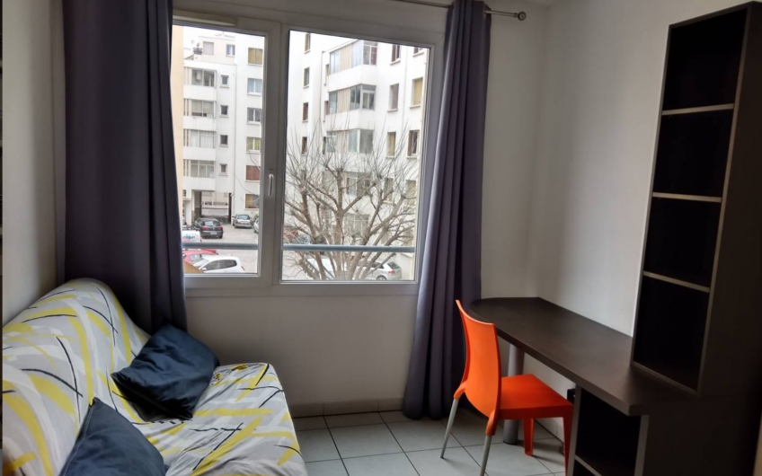 Toulon Résidence Etudiante 步行7分钟到土伦大学近Kedge