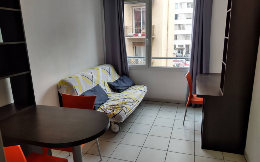 Toulon Résidence Etudiante 步行7分钟到土伦大学近Kedge